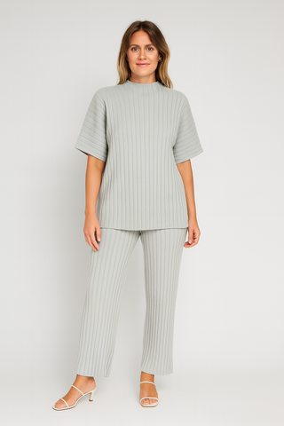 Women's two-piece set – knitwear look with sweater & pants, loose-fitting & versatile